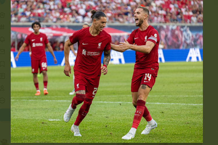 Striker Liverpool, Darwin Nunez, merayakan golnya ke gawang Red Bull Leipzig dalam laga uji coba di Red Bull Arena, Jumat (22/7/2022) dini hari WIB.