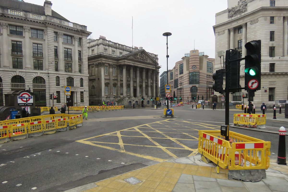 Suasana Kota London sepi setelah wabah virus corona yang terjadi di Inggris, 19 Maret 2020.