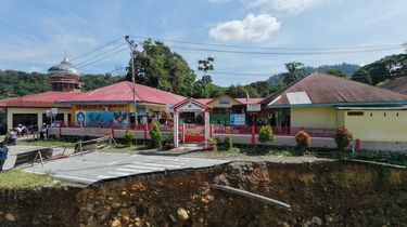 Nasib SDN 10 Lambung Bukit Padang, Enam Bulan Bertahan Pascabencana Belum Segera Diperbaiki