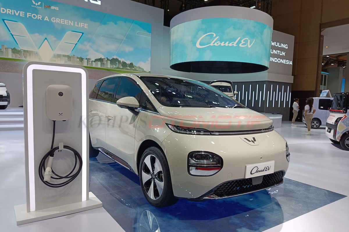 Wuling Cloud EV di IIMS 2024