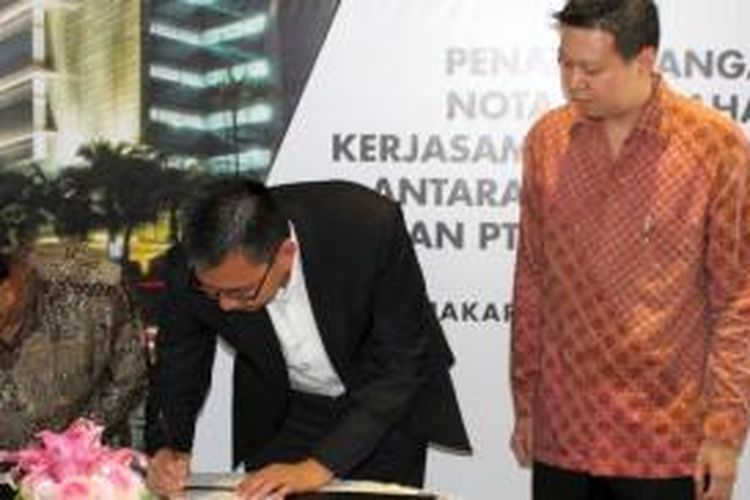 Penandatanganan dilakukan oleh Direktur Utama PT Pertagas Niaga, Jugi Prajugio, serta Presiden Direktur, Johanes Jany, bersama Marshall Martinus, Property Management Director mewakili PT. Lippo Malls Indonesia. 