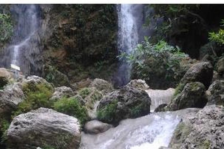 Air Terjun Sri Gethuk, Gunung Kidul, Yogyakarta.