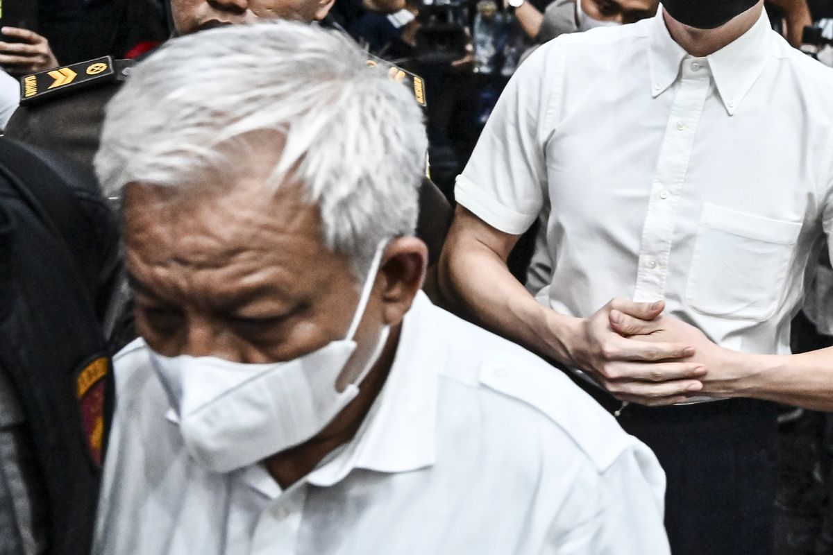 Terdakwa kasus dugaan korupsi tata niaga komoditas timah di wilayah izin usaha pertambangan (IUP) PT Timah tahun 2015-2022 Suparta bersiap menjalani sidang putusan di Pengadilan Tipikor, Jakarta, Senin (23/12/2024). ANTARA FOTO/Aprillio Akbar/tom.