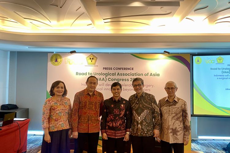 Konferensi pers “Road to Urological Association of Asia (UAA) Congress 2024” di Jakarta, Rabu (19/6/2024).