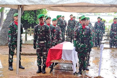 Menantu Wapres Rapsel Ali Dimakamkan Secara Militer di TMP Panaikang Makassar