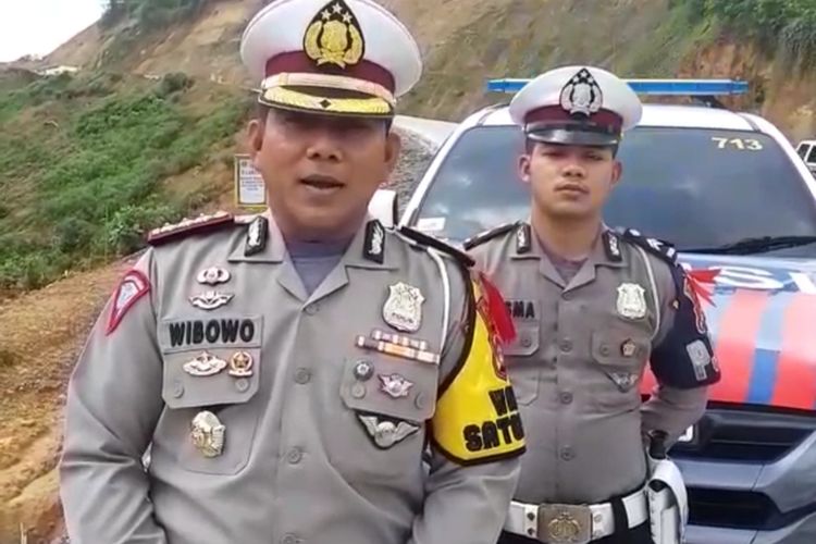 Dirlantas Polda Banten Kombes Wibowo di Gunung Luhur, Sabtu (28/12/2019).