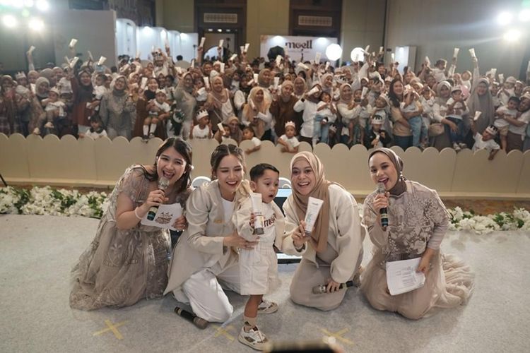 Moell bergabung sebagai mitra LazMall pada 2023 sebagai merek lokal tepercaya yang mengutamakan kualitas. 