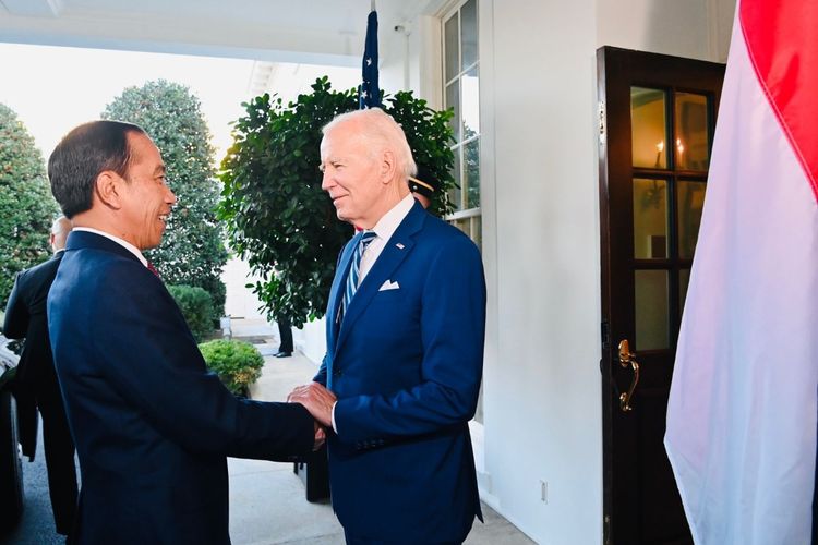 Presiden Amerika Serikat (AS) Joe Biden saat menyambut kedatangan Presiden Joko Widodo di Gedung Putih, Washington DC, pada Senin (13/11/2023) waktu setempat atau Selasa (14/11/2023) waktu Indonesia. 