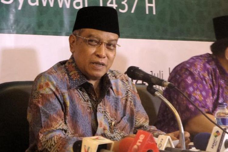 Ketua Umum Pengurus Besar Nahdlatul Ulama (PBNU) Said Aqil Siradj, saat memberikan keterangan terkait penetapan Hari Raya Idul Fitri 2016, di gedung PBNU, Jakarta Pusat, Senin (4/7/2016).