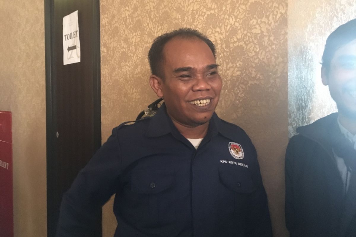 Ketua KPUD Kota Bekasi, Ucu Asmara Sandi saat ditemui di Kota Bekasi, Selasa (22/8/2017).