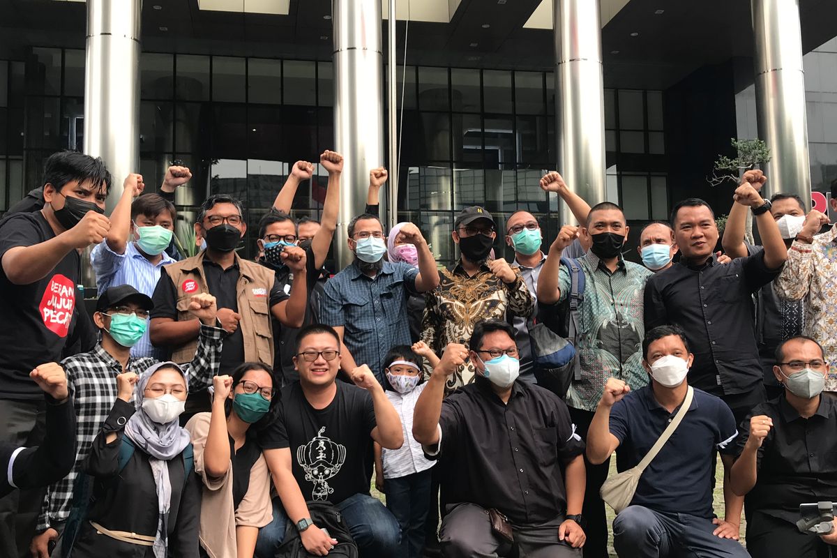 57 Pegawai KPK yang resmi diberhentikan usai dinyatakan tidak lulus tes wawasan kebangsaan (TWK).