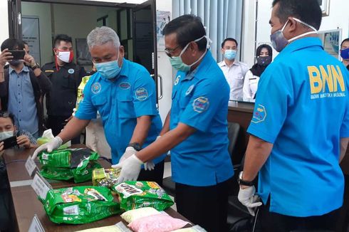 Dua Jaringan Narkoba Asal Malaysia Selundupkan Sabu di Saringan Udara Mobil