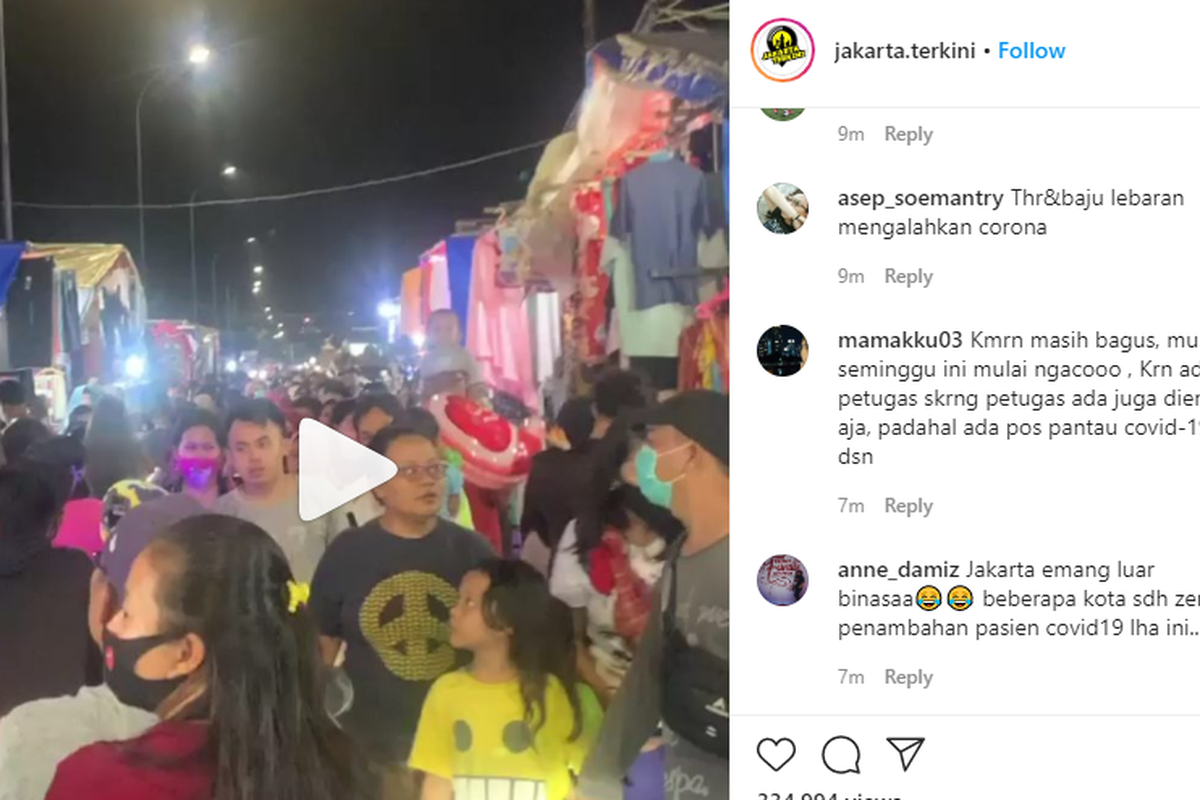 Kondisi Pasar Jiung, Kemayoran, Jakarta Pusat yang ramai pembeli di tengah penerapan Pembatasan Sosial Berskala Besar (PSBB) viral di media sosial. 