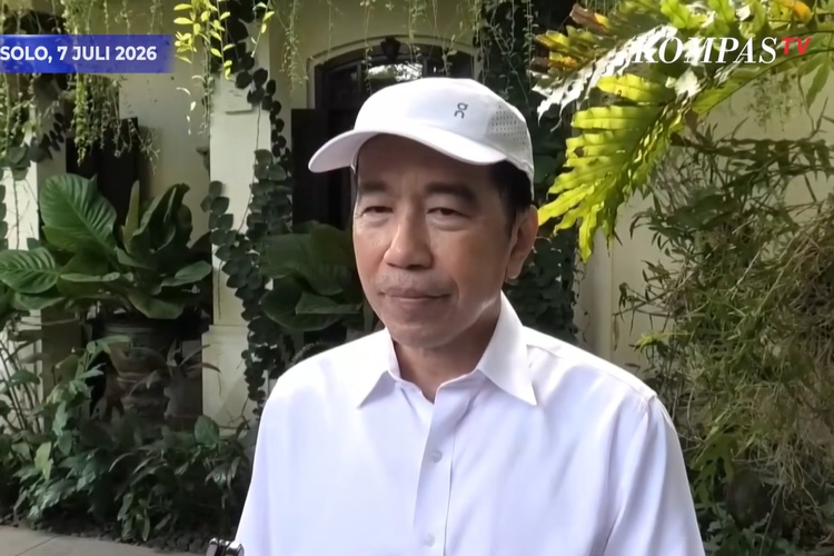 Jokowi Buka Suara soal Prosesi Injak Kepala Kerbau: Itu Ritual Adat