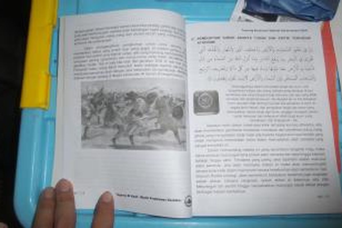 Isi dari buku Program Pelajar Jakarta Berkarakter yang menyatakan pembuktian ilmiah mengenai adanya Tuhan yang disertai kritikan terhadap atheisme. Pembahasan ini merupakan lanjutan dari pembahasan sebelumnya yang membahas mengenai teori-teori yang menentang keyakinan tentang adanya Tuhan.