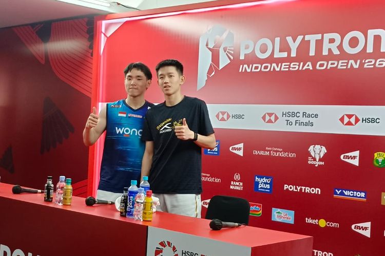 Ganda putra Indonesia, Raymond Indra/Nikolaus Joaquin, bersiap menghadapi semifinal Polytron Indonesia Open 2026.