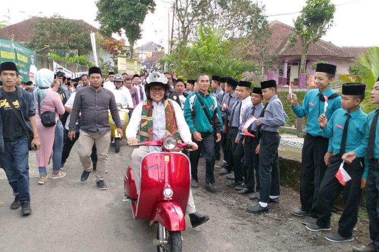 Ketua Umum Partai Kebangkitan Bangsa (PKB) Muhaimin Iskandar atau yang akrab disapa Cak Imin melakukan safari ke wilayah priangan timur, Senin (19/3/2018). Salah satu daerah yang dikunjungi adalah wilayah Tasikmalaya. 