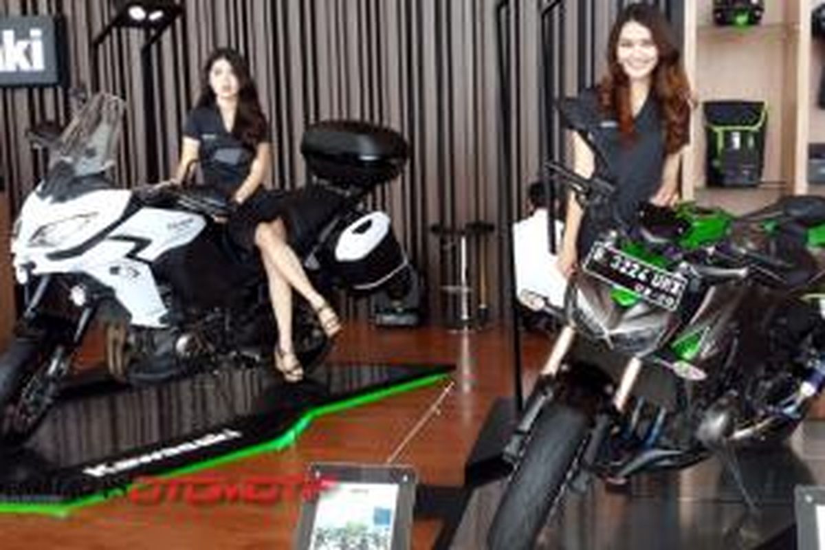 Moge-moge Kawasaki di GIIIAS 2015 dipangkas harganya jutaan rupiah.