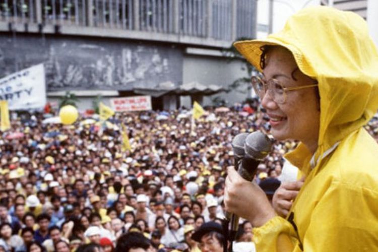 Corazon Aquino dengan enggan memimpin upaya untuk menggulingkan Ferdinand Marcos, penguasa Filipina kala itu. (AFP)