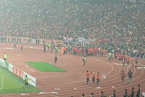 Skuad Persija Jakarta Keliling Stadion untuk Pamer Trofi Liga 1