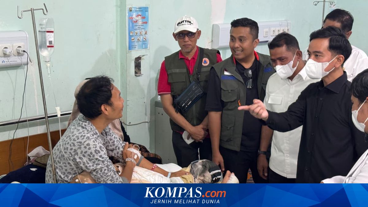 Kunjungi Korban Banjir Solok, Wapres Gibran Minta Dokumen Penting Warga Segera Diganti