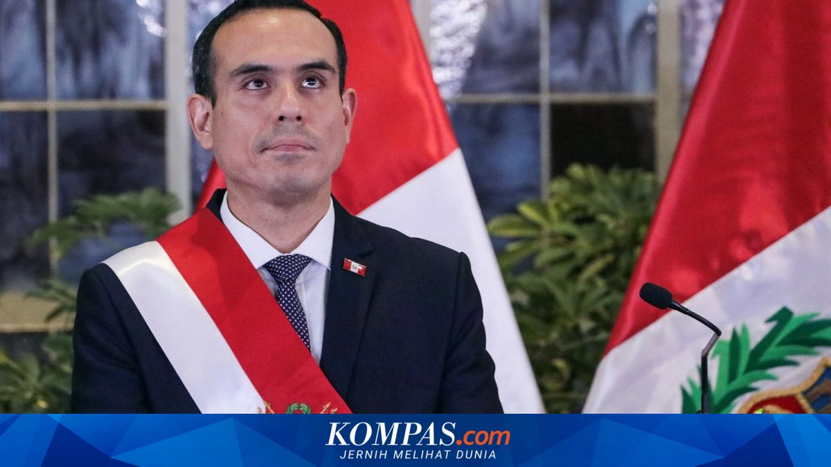 Baru 4 Bulan Menjabat , Presiden Interim Peru Dimakzulkan
