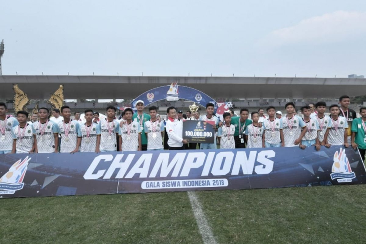 Pertandingan Sepak Bola Gala Siswa Indonesia (GSI) SMP Tingkat Nasional yang berlangsung sejak 8 Oktober 2018 telah melahirkan juara pertama yakni Provinsi Jawa Timur (20/10/2018).