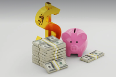 Isak Tangis Keluarga Korban Kebakaran Gedung Terra Drone: Saya Belum Sempat Balas Pesannya