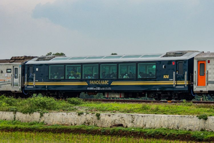 Kereta Panoramic rute Stasiun Bandung-Stasiun Surabaya Gubeng. Simak informasi terkait jadwal dan harga tiket kereta api Rute Bandung-Surabaya terbaru 2023.