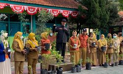 Tekan Inflasi, Siswa SD dan SMP di Kota Madiun Tanam Cabai di Sekolah