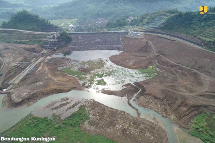 Kementerian PUPR telah menyelesaikan pembangunan Bendungan Kuningan pada Juni 2021 