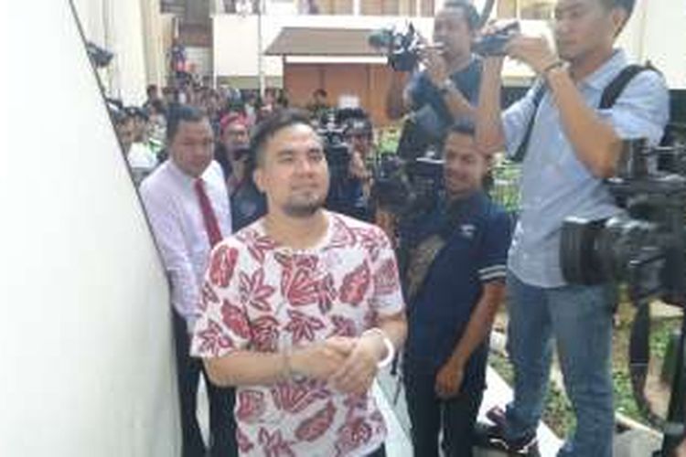 Selasa (7/6/2016), pedangdut Saipul Jamil yang tersangkut kasus percabulan anak di bawah umur, Selasa siang mendatangi Pengadilan Negeri Jakarta Utara