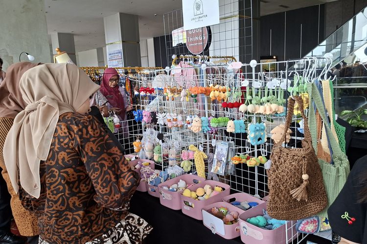 Curhatan Pedagang UMKM di Jakbar: Harga Bahan Baku Naik Drastis, Omzet Mulai Turun