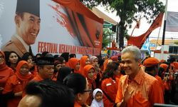 Disebut Kandidat Terkuat, Ganjar Tetap Merendah 