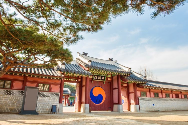 Ilustrasi Korea Selatan - Benteng Hwaseong.