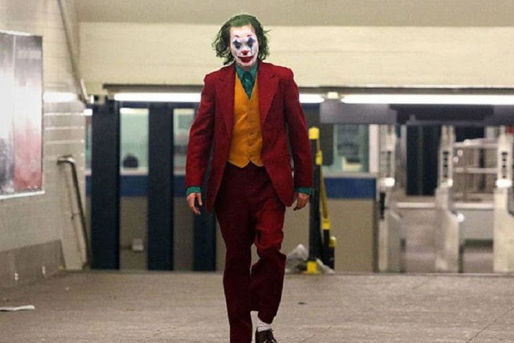 Aktor Joaquin Phoenix saat menjalani salah satu adegan film Joker di subway.