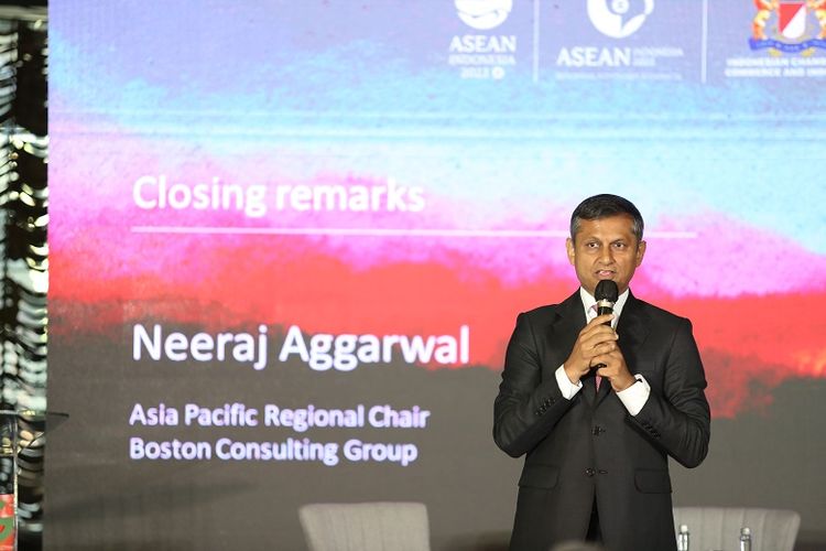 BCG Asia Pacific Regional Chair Neeraj Aggarwal memaparkan sejumlah kiat kepada pimpinan perusahaan dalam gelaran ABIS 2023. Ia juga mendorong perusahaan memiliki perencanaan matang guna menghadapi berbagai disrupsi.