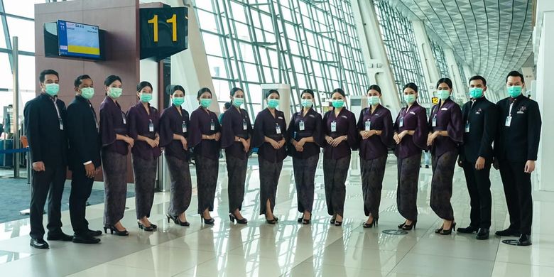 Seragam awak kabin di penerbangan tematik President's Flight dari Garuda Indonesia.