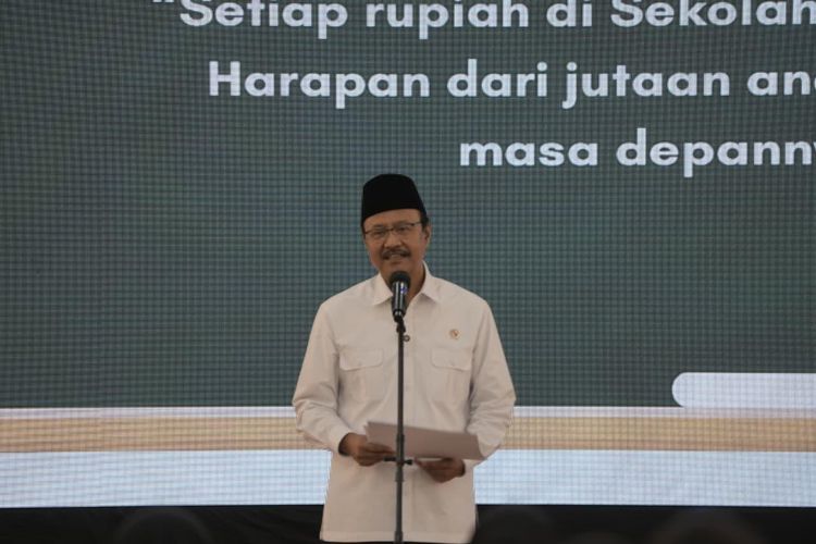 Menteri Sosial (Mensos) Saifullah Yusuf (Gus Ipul) dalam kegiatan Pelatihan Pengelola Keuangan Sekolah Rakyat di Pusat Pelatihan, Pendidikan, dan Pengembangan Profesi (Pusdiklatbangprof) Kemensos, Jakarta, Rabu (3/9/2025).