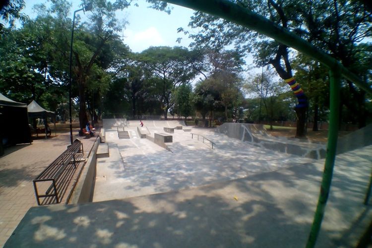 Green Skatepark Taman Mini Indonesia Indah (TMII), Jakarta Timur