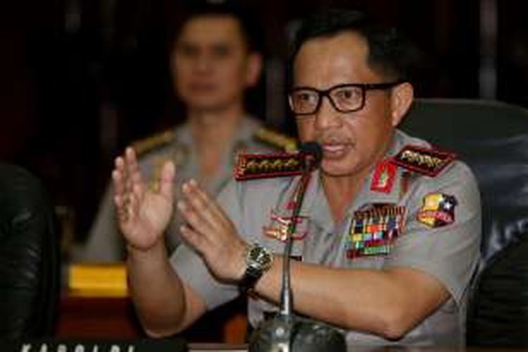 Kepala Polri Jenderal Tito Karnavian menyatakan penetapan gelar perkara kasus Gubernur nonaktif DKI Jakarta Basuki Tjahaja Purnama alias Ahok di ruang rapat utama Mabes Polri, Jakarta, Rabu (16/11/2016). Polri menetapkan Basuki Tjahaja Purnama sebagai tersangka dalam kasus penistaan agama murni berdasarkan fakta hukum yang ditemui tim penyelidik. 