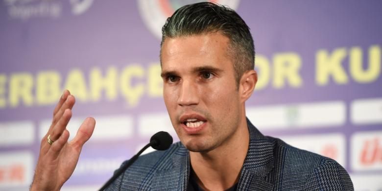 Penyerang anyar Fenerbahce, Robin van Persie. 