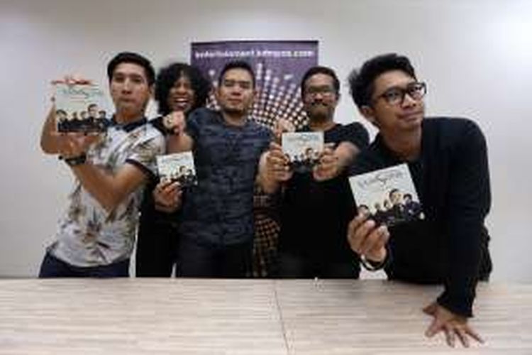 Grup band Samsons mengenalkan single terbaru mereka yang berjudul 'I Love You' di Gedung Kompas Gramedia, Palmerah Barat, Jakarta, Senin (16/1/2017).