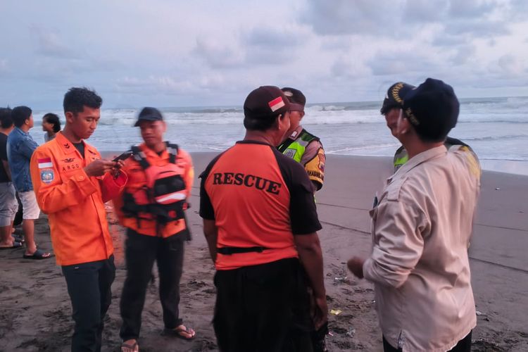 Dua Anak Hilang Terseret Ombak di Pantai Gajah Kebumen, Tim Gabungan Lakukan Pencarian