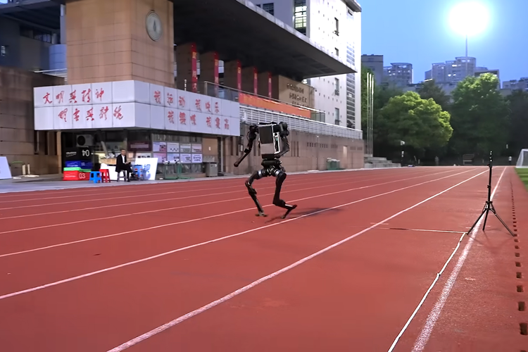 Robot humanoid H1 buatan Unitree Robotics mampu berlari kencang dengan kecepatan mencapai 10,1 meter per detik