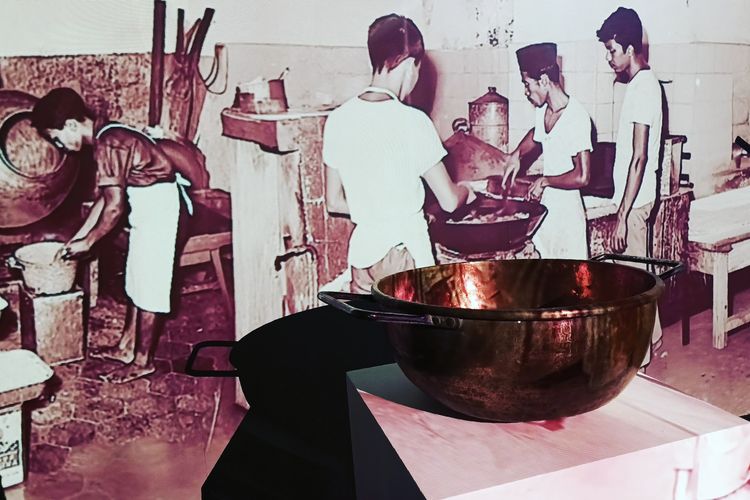 Dokumentasi proses pembuatan permen jahe yang didirikan oleh seorang kakek hingga bertahan sampai saat ini.