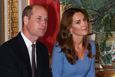 Kate Middleton Anggun dengan Liontin Safir Biru Warisan Putri Diana