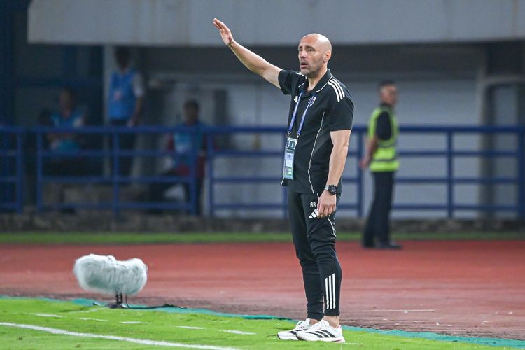 Pelatih Lion City Sailors FC Aleksandar Rankovic ungkap perbedaan kekuatan Persib Bandung musim ini untuk melangkah jauh di kancah Asia AFC Champions League Two (ACL 2) 2025-2026  