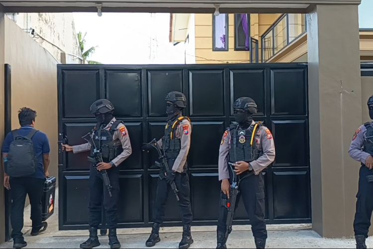 KPK Geledah Rumah Mewah Pengusaha di Pacitan, Diduga Terkait Kasus Sugiri Sancoko