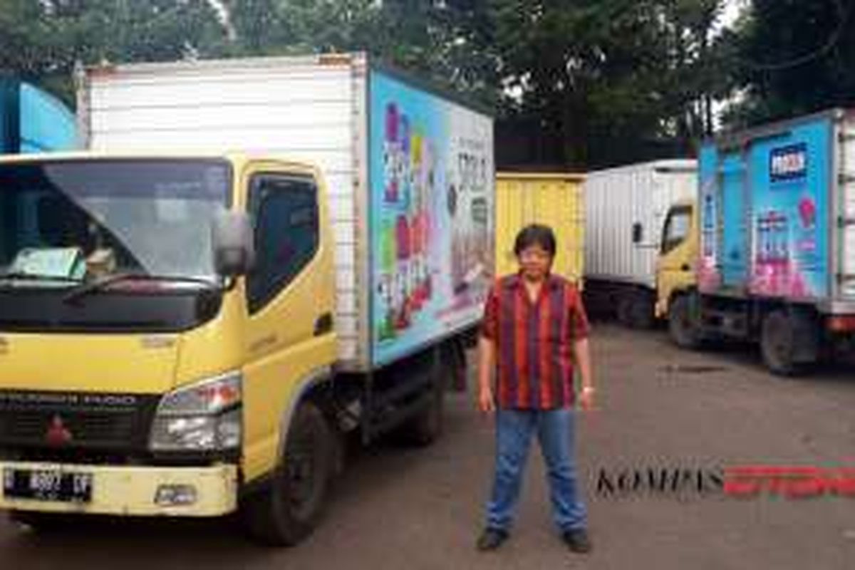Agustian Dani, pengusaha rental truk asal Bandung yang setia dengan Colt Diesel.